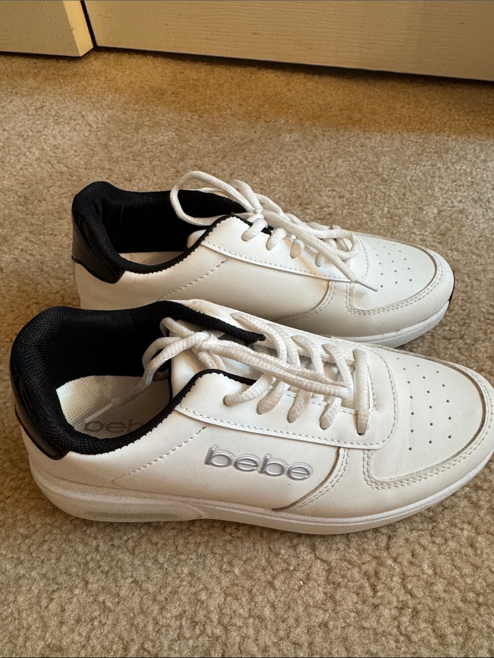 BEBE - White Sneakers with Black Lining - Size 7